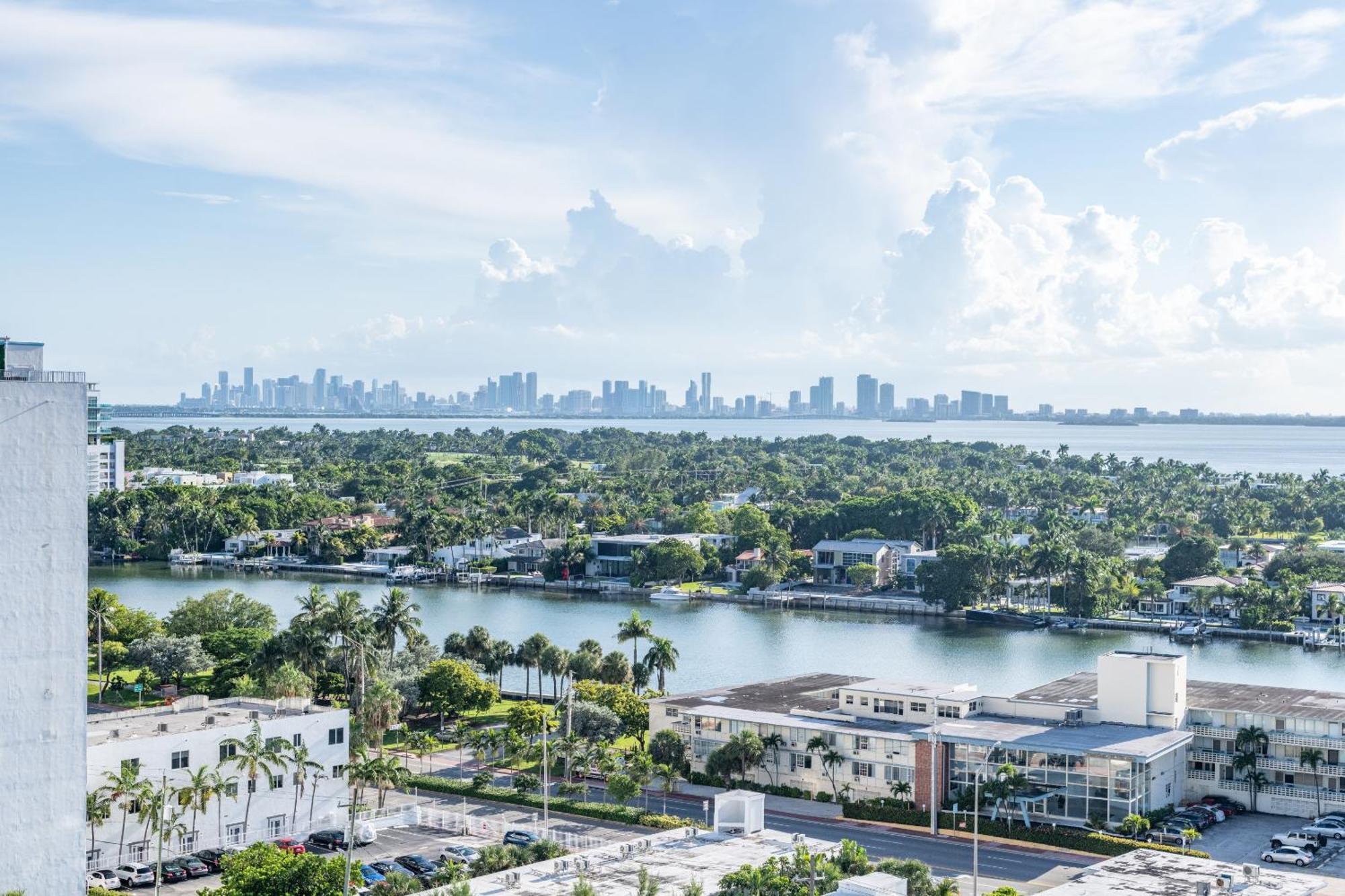 Bluebird Suites Monte Carlo Miami Beach Chambre photo